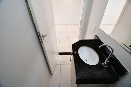 Casa de condomínio à venda com 101m², 3 quartos e 2 vagasLavabo