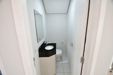 Casa de condomínio à venda com 101m², 3 quartos e 2 vagasLavabo