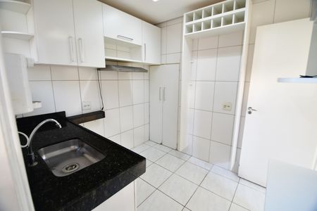 Casa de condomínio à venda com 101m², 3 quartos e 2 vagasCozinha