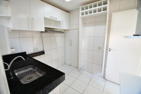 Casa de condomínio à venda com 101m², 3 quartos e 2 vagasCozinha