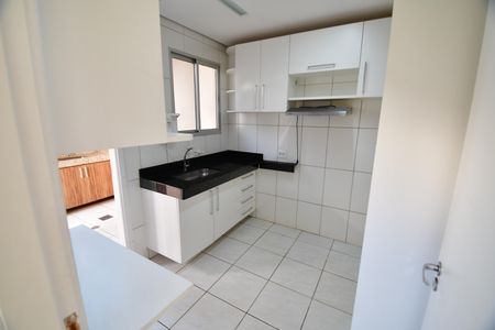Casa de condomínio à venda com 101m², 3 quartos e 2 vagasCozinha
