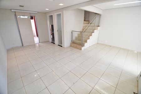 Sala de casa de condomínio à venda com 3 quartos, 101m² em Fazenda Santa Cândida, Campinas