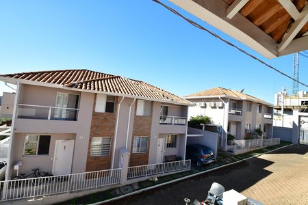 Casa de condomínio à venda com 101m², 3 quartos e 2 vagasQuarto 2 - Vista