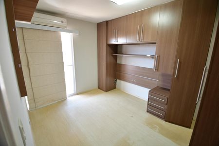 Casa de condomínio à venda com 101m², 3 quartos e 2 vagasQuarto 3 - Suíte