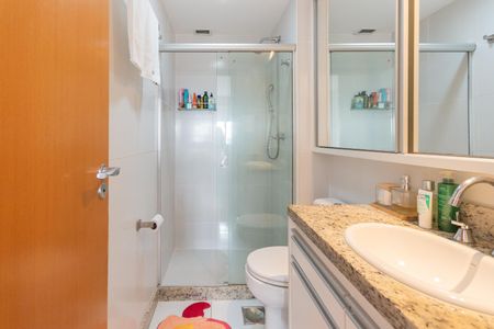 Apartamento à venda com 85m², 3 quartos e 2 vagasBanheiro Suíte