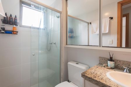 Apartamento à venda com 85m², 3 quartos e 2 vagasBanheiro social