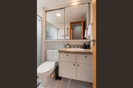 Apartamento à venda com 85m², 3 quartos e 2 vagasBanheiro social