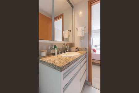 Apartamento à venda com 85m², 3 quartos e 2 vagasBanheiro Suíte