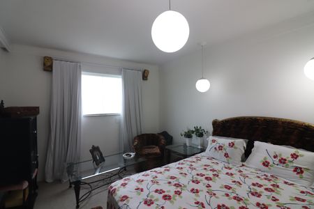Apartamento à venda com 192m², 3 quartos e 2 vagasQuarto 1 - Suíte