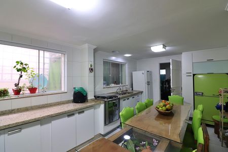 Apartamento à venda com 192m², 3 quartos e 2 vagasCozinha 