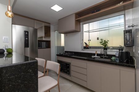 Apartamento à venda com 56m², 2 quartos e 1 vaga Apartamento à venda com 56m², 2 quartos e 1 vagaCozinha