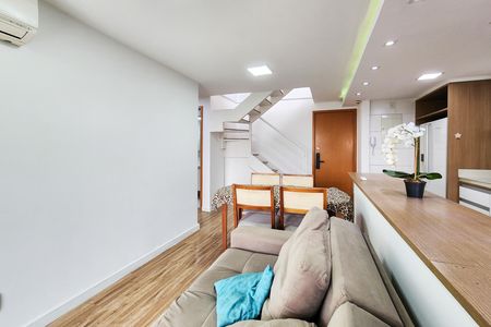 Apartamento à venda com 143m², 3 quartos e 2 vagas Apartamento à venda com 143m², 3 quartos e 2 vagasSala