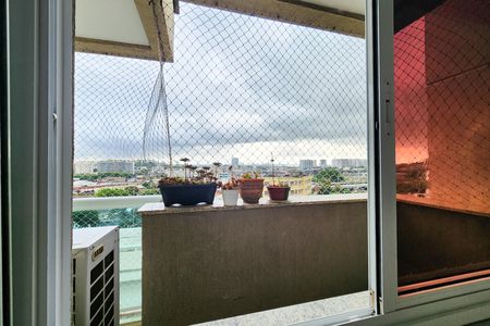 Apartamento à venda com 143m², 3 quartos e 2 vagas Apartamento à venda com 143m², 3 quartos e 2 vagasVista da Suíte 1