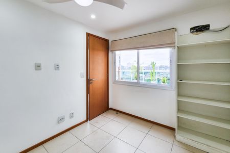 Apartamento à venda com 143m², 3 quartos e 2 vagas Apartamento à venda com 143m², 3 quartos e 2 vagasSuíte 2