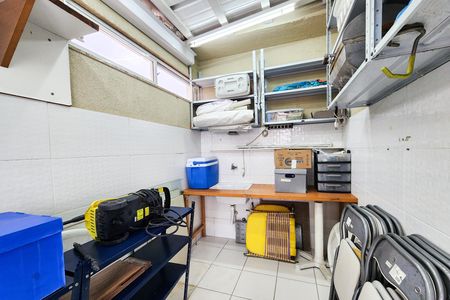 Apartamento à venda com 143m², 3 quartos e 2 vagas Apartamento à venda com 143m², 3 quartos e 2 vagasÁrea de Serviço