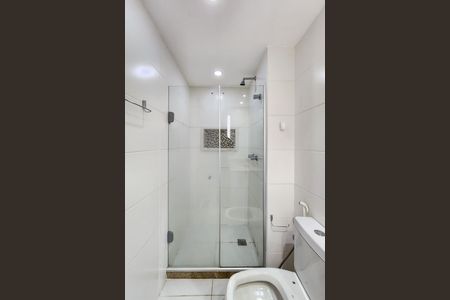 Apartamento à venda com 143m², 3 quartos e 2 vagas Apartamento à venda com 143m², 3 quartos e 2 vagasBanheiro da Suíte 2