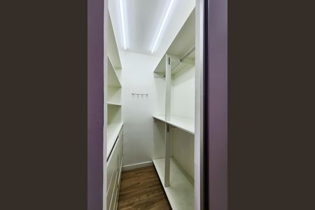 Apartamento à venda com 143m², 3 quartos e 2 vagas Apartamento à venda com 143m², 3 quartos e 2 vagasSuíte 1