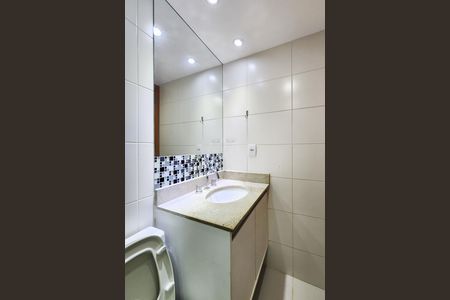 Apartamento à venda com 143m², 3 quartos e 2 vagas Apartamento à venda com 143m², 3 quartos e 2 vagasBanheiro da Suíte 1