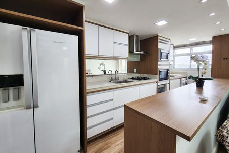 Apartamento à venda com 143m², 3 quartos e 2 vagas Apartamento à venda com 143m², 3 quartos e 2 vagasCozinha