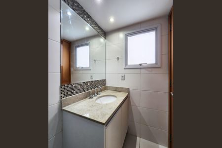 Apartamento à venda com 143m², 3 quartos e 2 vagas Apartamento à venda com 143m², 3 quartos e 2 vagasBanheiro da Suíte 2