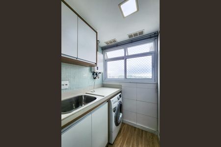 Apartamento à venda com 143m², 3 quartos e 2 vagas Apartamento à venda com 143m², 3 quartos e 2 vagasÁrea de Serviço