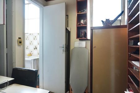 Apartamento à venda com 83m², 2 quartos e 1 vaga Apartamento à venda com 83m², 2 quartos e 1 vagaQuarto de Serviço