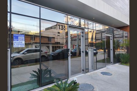 Studio à venda com 28m², 1 quarto e sem vaga Studio à venda com 28m², 1 quarto e sem vagaFachada + Plaquinha
