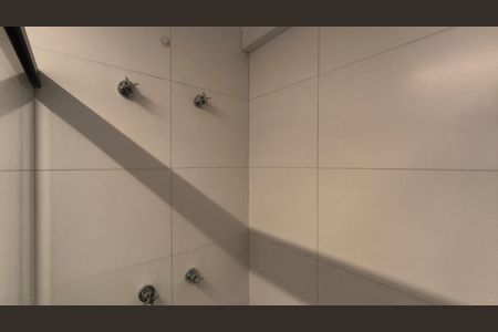 Studio à venda com 28m², 1 quarto e sem vaga Studio à venda com 28m², 1 quarto e sem vagaBanheiro
