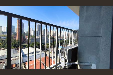 Studio à venda com 28m², 1 quarto e sem vaga Studio à venda com 28m², 1 quarto e sem vagaVaranda
