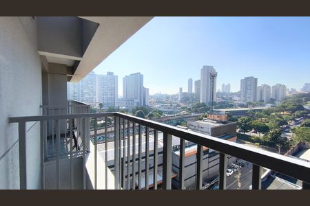 Studio à venda com 28m², 1 quarto e sem vaga Studio à venda com 28m², 1 quarto e sem vagaVaranda