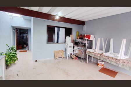 Casa para alugar com 131m², 4 quartos e 1 vaga Casa para alugar com 131m², 4 quartos e 1 vagaQuintal