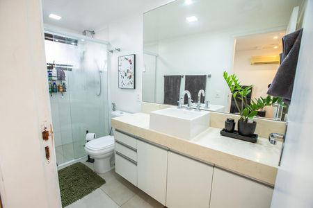 Apartamento para alugar com 82m², 1 quarto e sem vagaBanheiro