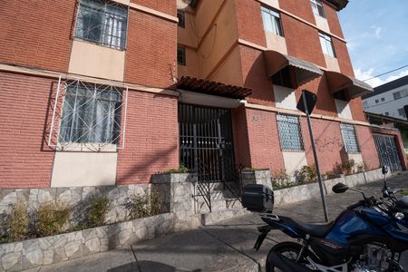 Apartamento para alugar com 53m², 2 quartos e 1 vaga Apartamento para alugar com 53m², 2 quartos e 1 vagaFachada