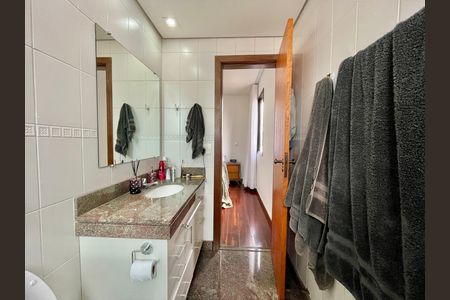 Apartamento à venda com 167m², 4 quartos e 3 vagas