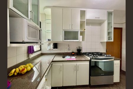 Apartamento à venda com 167m², 4 quartos e 3 vagas