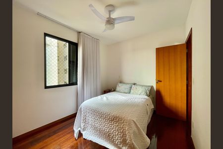 Apartamento à venda com 167m², 4 quartos e 3 vagas
