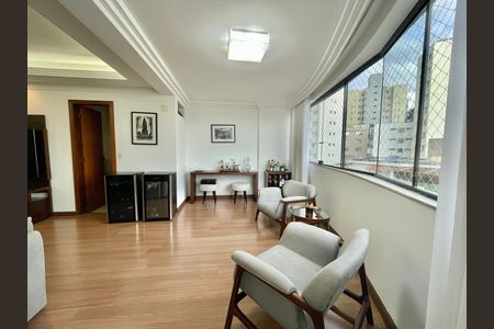 Apartamento à venda com 167m², 4 quartos e 3 vagas