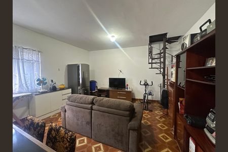 Casa à venda com 323m², 3 quartos e 10 vagas Casa à venda com 323m², 3 quartos e 10 vagasSala