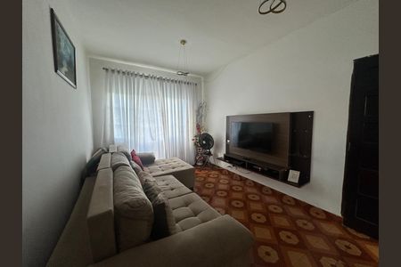 Casa à venda com 323m², 3 quartos e 10 vagas Casa à venda com 323m², 3 quartos e 10 vagasSala de TV