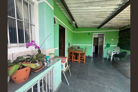 Casa à venda com 323m², 3 quartos e 10 vagas Casa à venda com 323m², 3 quartos e 10 vagasVaranda