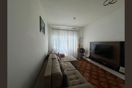 Casa à venda com 323m², 3 quartos e 10 vagas Casa à venda com 323m², 3 quartos e 10 vagasSala de TV