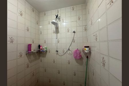 Casa à venda com 323m², 3 quartos e 10 vagas Casa à venda com 323m², 3 quartos e 10 vagasBanheiro Social