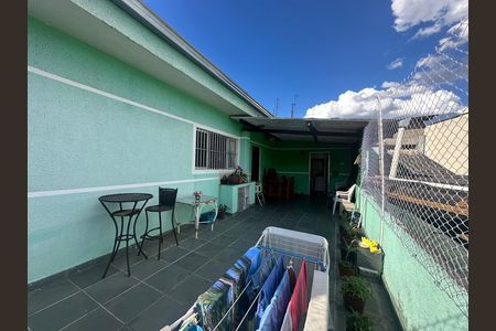 Casa à venda com 323m², 3 quartos e 10 vagas Casa à venda com 323m², 3 quartos e 10 vagasVaranda