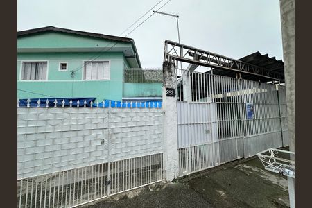 Casa à venda com 323m², 3 quartos e 10 vagas Casa à venda com 323m², 3 quartos e 10 vagasFachada