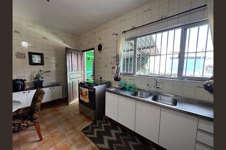 Casa à venda com 323m², 3 quartos e 10 vagas Casa à venda com 323m², 3 quartos e 10 vagasCozinha