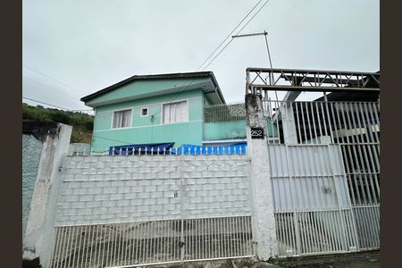 Casa à venda com 323m², 3 quartos e 10 vagas Casa à venda com 323m², 3 quartos e 10 vagasFachada
