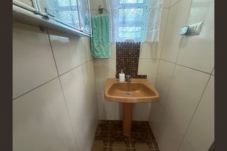 Casa à venda com 323m², 3 quartos e 10 vagas Casa à venda com 323m², 3 quartos e 10 vagasBanheiro Social