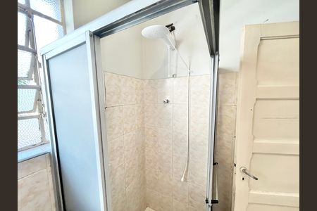 Casa à venda com 55m², 2 quartos e 1 vaga Casa à venda com 55m², 2 quartos e 1 vagaBanheiro