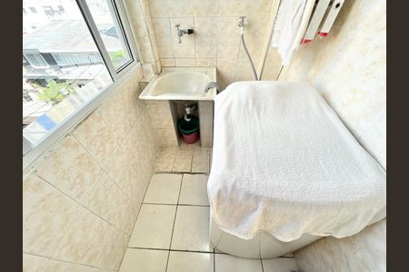 Casa à venda com 55m², 2 quartos e 1 vaga Casa à venda com 55m², 2 quartos e 1 vagaÁrea de Serviço