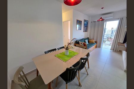 Sala de apartamento para alugar com 2 quartos, 55m² em Vila Assuncao, Praia Grande